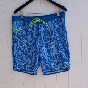 Vineyard Vines Board Shorts! 34